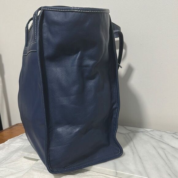 Elegant Navy Blue Tote Bag leather zip closure with CD logo - Picture 7 of 12